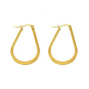 ต่างหูห่วงรูปตัวยูทรงเรขาคณิตสแตนเลสสตีลชุบทอง 14K เครื่องประดับสำหรับงานปาร์ตี้สุดอินเทรนด์สำหรับผู้หญิง - Product Image 4