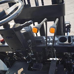 Carrello Elevatore Elettrico Pronto per la Spedizione 2 Ton, 2.5 Ton, 3 Ton, 3.5 Ton, 4 Ton con Motore AC, Spostamento Laterale, Altezza di Sollevamento 4m, 5m - Produttore Cinese - Product Image 4