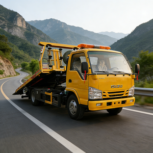 Camion de dépannage japonais 1SUZU 4X2 4 tonnes, camion de sauvetage à plateau, camion de remorquage à plateau hydraulique, petit véhicule de sauvetage routier - Product Image 1