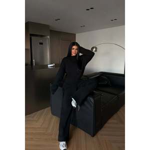 Survêtement décontracté noir à capuche coupe-vent taille XXL, confortable, respirant, imprimé, pour le jogging hivernal, grande taille, avec logo - Product Image 2