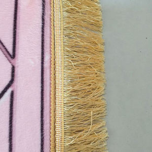 Vente en gros de tapis de prière pour adultes en flanelle épaissie à franges pour le Hajj de <span class=keywords><strong>la</strong></span> <span class=keywords><strong>Mecque</strong></span> musulmane tapis de prière à approvisionnement direct d'usine - Product Image 5
