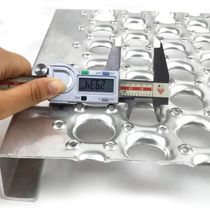 <span class=keywords><strong>Site</strong></span> Web d'achat en ligne Alibaba, plaque métallique perforée en acier inoxydable antidérapante sur mesure pour les marches d'escalier <span class=keywords><strong>de</strong></span> bâtiment - Product Image 5