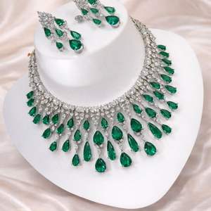 ชุดสร้อยคอเจ้าสาวประดับเพชรแบบอเมริกันลายดอกไม้ คุณภาพสูง ดีไซน์ดอกไม้สไตล์ชาติพันธุ์ เครื่องประดับงานแต่งงานสำหรับผู้หญิงและเด็กผู้หญิง - Product Image 4