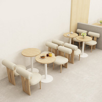 Ensemble de sièges et table de restaurant commercial minimaliste moderne avec banquette murale, chaises et tabourets en bois massif pour restaurants de nouilles