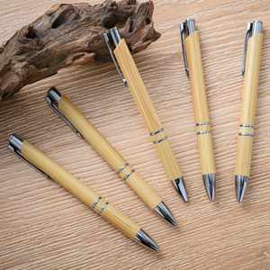 Stylos en bois écologiques personnalisés avec logo gravé au laser, stylo à bille en bambou imprimé - Product Image 5