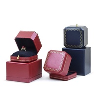 Boîte d'emballage en cuir personnalisée avec logo pour bijoux : présentoir pour bagues, boucles d'oreilles, pendentifs, bracelets et colliers (vente en gros)
