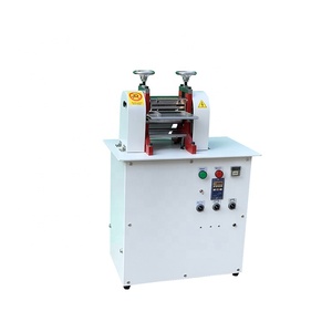 Machine de pressage à rouleaux pneumatique pour gravure et gaufrage de ceintures en cuir, fournisseur chinois - Product Image 2