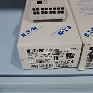 อีตัน มอยเอลอร์ DILM32-XHI22-PI โมดูลคอนแทค 4 ขั้ว ติดตั้งบนราง Din AC 50 Hz รีเลย์ทดแทน - Product Image 5