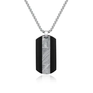 Collier avec pendentif en véritable météorite incrusté de DogTag en fibre de carbone forgée pour hommes