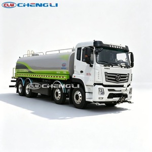Camión Cisterna de Agua CLW 8x4 de Alta Resistencia, Tanque de Gran Capacidad, para Riego de Carreteras y Supresión de Polvo, en Venta - Product Image 2