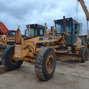 Niveleuse routière Volvo G730 d'occasion pour la construction – Engin routier de haute qualité avec moteur, pompe, boîte de vitesses et système entièrement hydraulique - Product Image 1