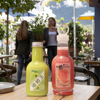 Emballage personnalisé OEM pour thé et lait, conteneur alimentaire jetable en PET de 500 ml/300 ml avec bouchon à vis et impression sérigraphiée