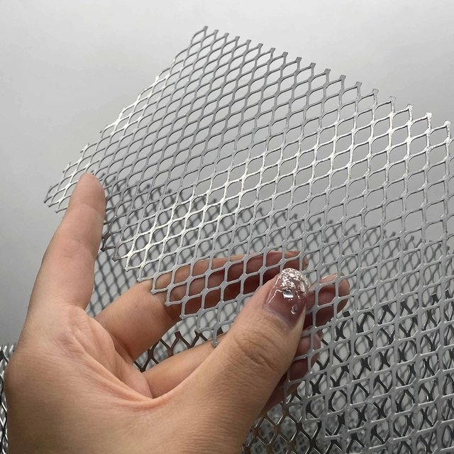Standard Expanded Metal Supplier CE Certification and OEM Factory Stainless Steel Galvanized Expanded Metal Mesh