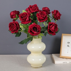 Festa della mamma velluto rosa all'ingrosso <span class=keywords><strong>di</strong></span> alta qualità singolo gambo lungo eterno <span class=keywords><strong>raso</strong></span> Rose <span class=keywords><strong>di</strong></span> velluto testa <span class=keywords><strong>fiori</strong></span> artificiali rosa - Product Image 2