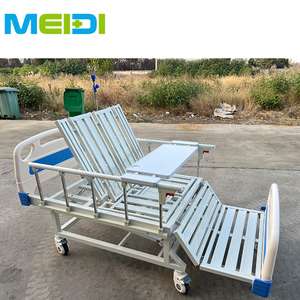 高齢者のためのアンチスキッドターニングメディカルベッド手操作多機能病院看護ベッド - Product Image 5