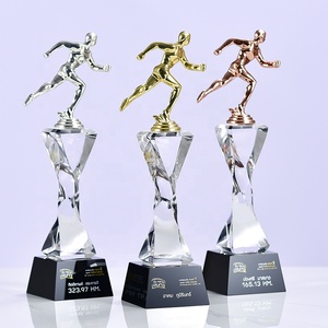 Kristallen Trofee Marathon Race Metal Runner Award Zwarte Basis Voor Kampioen/1e/2e/3e Runner-Up Glazen Sportbeker - Product Image 1