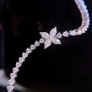 Bracelets de tennis Xinfly en or 18 carats avec diamant 1,95 ct en forme de trèfle à quatre feuilles, style œil de cheval, pour petite amie - Product Image 2