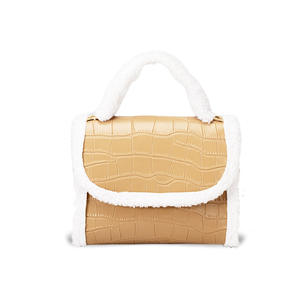 时尚女款手袋2021包女广州潮流包包批发韩式斜挎包女 - Product Image 5