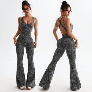 <span class=keywords><strong>Tuta</strong></span> da yoga senza cuciture con stampa <span class=keywords><strong>leopardata</strong></span> da <span class=keywords><strong>donna</strong></span>, modello crossover elasticizzato in quattro direzioni, <span class=keywords><strong>tuta</strong></span> svasata modellante sui fianchi - Product Image 2