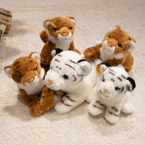 Vente en gros de poupée <span class=keywords><strong>tigre</strong></span> <span class=keywords><strong>couché</strong></span> en <span class=keywords><strong>peluche</strong></span> de simulation de <span class=keywords><strong>tigre</strong></span> Décoration intérieure Cadeau d'anniversaire pour enfants Jouet <span class=keywords><strong>tigre</strong></span> doux et réaliste - Product Image 4