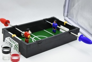 <span class=keywords><strong>Mini</strong></span> <span class=keywords><strong>Calcio</strong></span> <span class=keywords><strong>Balilla</strong></span> Super Compatto con 2 Palline per Bar e Feste, Gioco da Tavolo, Gioco Alcolico a Tema <span class=keywords><strong>Calcio</strong></span> - Product Image 4