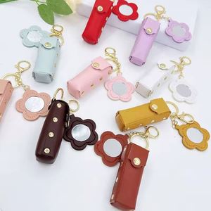 Porte-clés personnalisé avec logo, mini miroir cœur en PU, pour rouge à lèvres et brillant à lèvres de luxe - Product Image 4