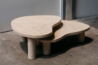 Luxuriöser Wohnzimmer-Sofa-Couchtisch aus Natur-Travertin, individuell angefertigter Travertin-Couchtisch