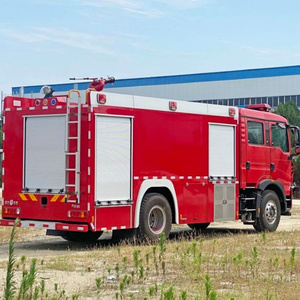 Nouveau <span class=keywords><strong>camion</strong></span>-citerne à mousse de sauvetage pour la lutte contre les incendies dans les usines minières, 8000L 4x2 Euro 5 Diesel SINOTRUK HOWO OEM - Product Image 4