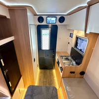 Campeur de camionnette Tundra personnalisé avec mobilier d'intérieur