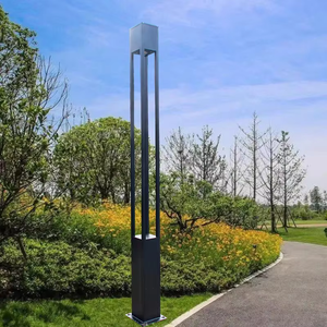 Lampada da Giardino LED Impermeabile di Alta Qualità, Illuminazione Stradale Residenziale, Lampione in Alluminio per Ville e Paesaggi - Product Image 2