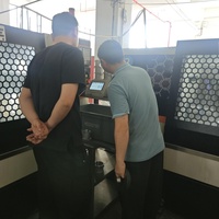 Services de moulage sous pression résistant à la corrosion, pièces de fonderie en alliage d'aluminium sur mesure, revêtement en poudre pour applications chimiques, marines et environnementales