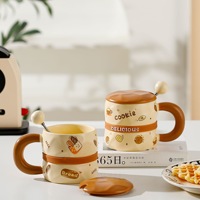 Mug à café adorable avec couvercle et visage expressif