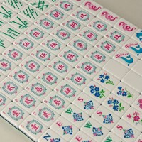 Ensemble de tuiles de mahjong américain de luxe personnalisé et portable, 160 pièces avec tuiles en acrylique et tuiles de mahjong américain à 4 couches, émeraude