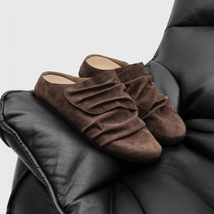 Nouvelles pantoufles de détente plissées style 2026, chaussures de loisirs d'extérieur décontractées pour hommes et femmes - Product Image 6