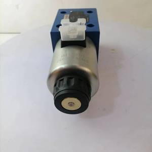 Vannes directionnelles à distributeur Rexroth 4WE 10 D33/CG24N9K4 R900589933 Vannes hydrauliques - Product Image 3