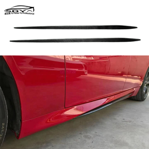 Faldones Laterales de Fibra de Carbono para Alfa Romeo Giulia 2016-2021 - Product Image 2