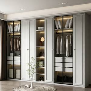 Armario de Dormitorio Moderno Personalizado con Puertas Batientes de Vidrio, Iluminación Integrada y Organizador de Ropa de Madera - Product Image 4