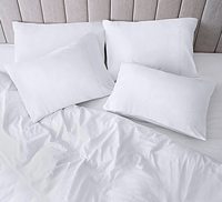 Vente en gros OEM – Taie d'oreiller blanche en tissu 100 % coton personnalisée pour hôtel, format Queen, en vrac