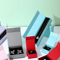 Boîte à boucles d'oreilles rigide écologique haut de gamme pour boutique |   Boîte à papier coulissante personnalisable avec doublure en éponge |   Laminage mat