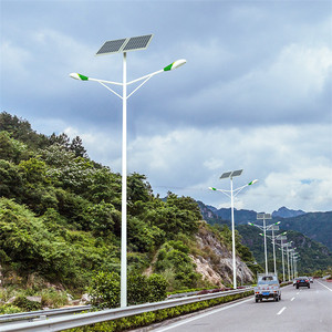 Proveedor Chino de Farolas Solares LED de 50w 60w 70w con Batería de Gel de Alta Capacidad, Lista de Precios en Dubái LCS-CB03, Farola Solar COB LCS-CB03 - Product Image 5