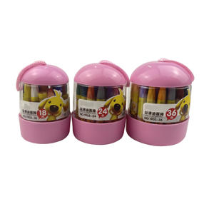 ดินสอสีสำหรับเด็ก รูปทรงหกเหลี่ยม บรรจุในขวดพลาสติกแบบกำหนดเอง เนื้อสีเนียนละเอียด - Product Image 1