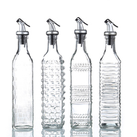 Bouteille de distributeur d'huile d'olive en verre de conception moderne de 16 Oz huile claire et croûte de vinaigre avec bec en acier inoxydable pour la cuisine
