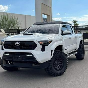 ¡Grandes ofertas! Camioneta Toyota Tacoma Doble Cabina TR-D todoterreno LHD usada, modelos 2024-2025, <span class=keywords><strong>en</strong></span> buen estado de funcionamiento. - Product Image 1