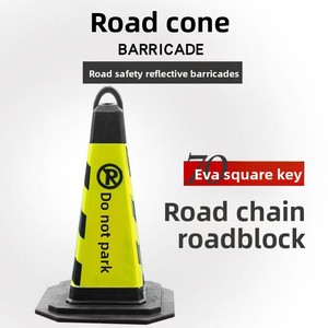 Qianhao <span class=keywords><strong>Parking</strong></span> Cônes de sécurité routière Espace-Blanc Rouge Noir Caoutchouc 70cm 4kg <span class=keywords><strong>Anneau</strong></span> de poignée supérieure 20lb Capacité de charge 1 an - Product Image 5