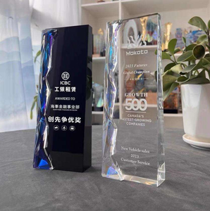 Trofeo de Cristal Transparente con Diseño de Arcoíris y Diamantes, Placa de Premio de Cristal Negro - Product Image 3