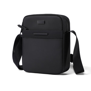 Bolsa Transversal Pequena Impermeável de Poliéster 2.5L com Logotipo Personalizado para Uso Diário Masculina - Product Image 5