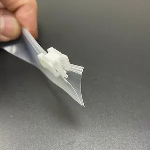 China Plastic Sealed Bag Reiß verschluss Lieferant Clear Plastic Roll Langkettiger PVC-Reiß verschluss