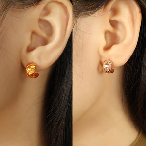 Wholesale High Quality 18K Gold Plated Stainless Steel Diamond Lattice Grain C Shape Hoop <b>Stud</b> Earrings for Women - Product Image 2