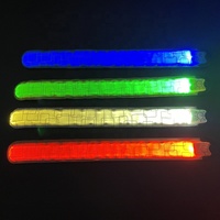 Gelang Tangan USB Isi Ulang Berkedip LED Slap Cahaya Gelang LED Wrist Band