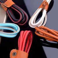 Cable de Datos USB de Alta Calidad con Diseño de Jeans Azules y Conector Micro USB